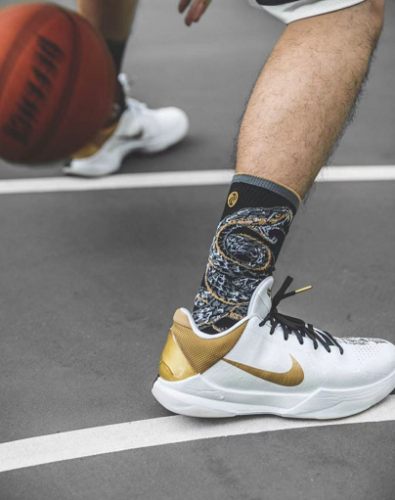 Nike Zoom Kobe 5 Big Stage 黑白金鴛鴦大舞台 限量籃球鞋 photo review