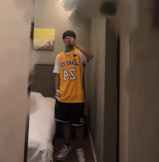 Mitchell & Ness AU球員版2009-10揭幕戰 紀念15冠 湖人隊24號球衣 photo review
